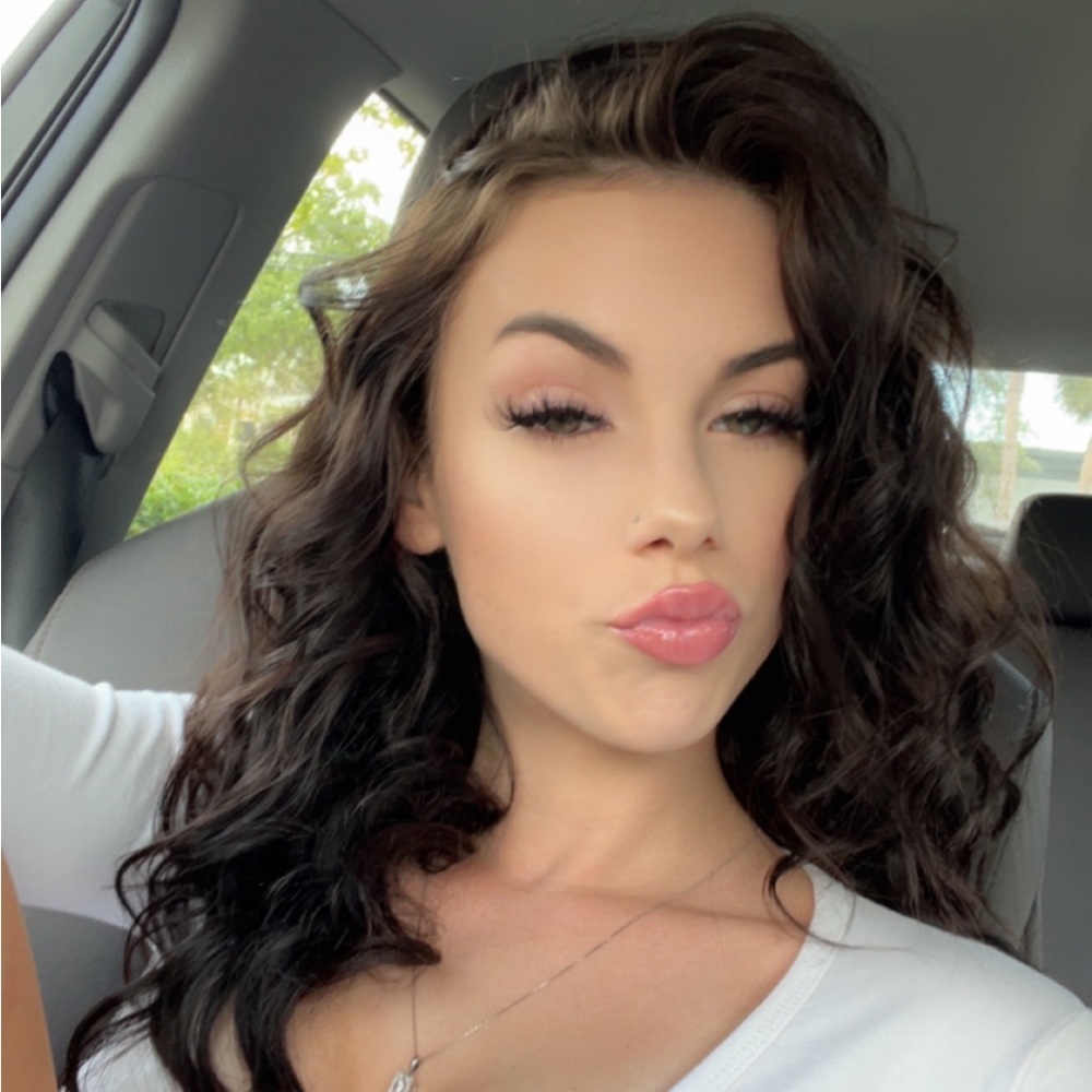 Meet your Posher, Haylee